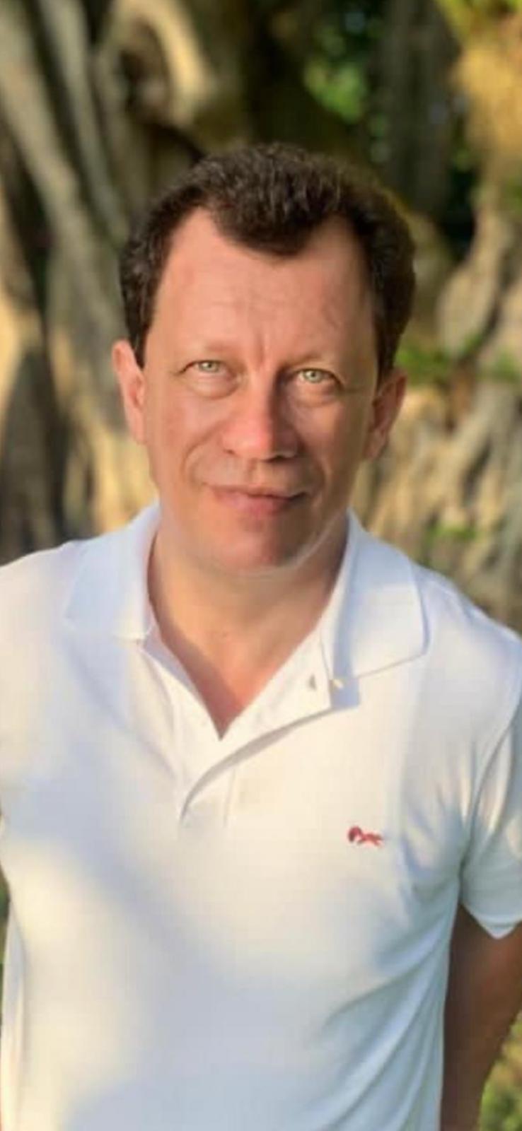 Maestro Amador, Líder Mundial de la Traducción Infinita